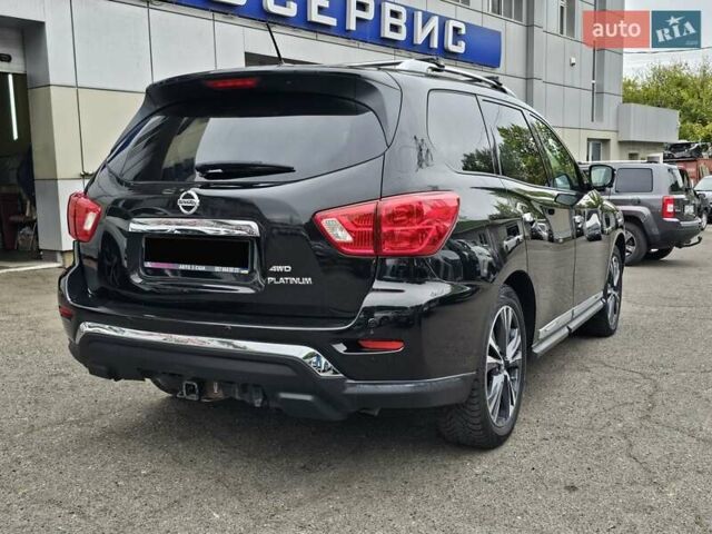 Черный Ниссан Патфайндер, объемом двигателя 3.5 л и пробегом 159 тыс. км за 16200 $, фото 8 на Automoto.ua
