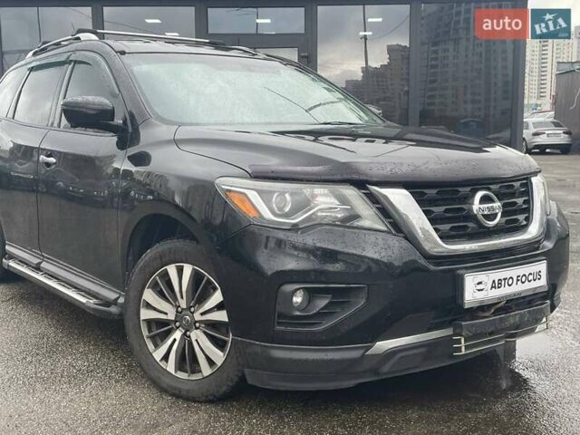 Чорний Ніссан Патфайндер, об'ємом двигуна 3.5 л та пробігом 195 тис. км за 12990 $, фото 1 на Automoto.ua