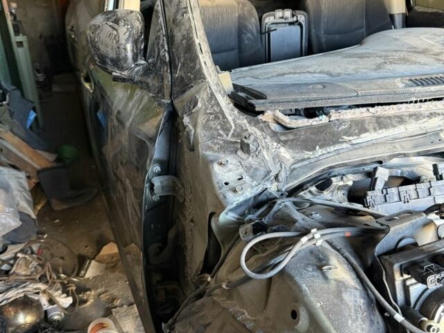 Черный Ниссан Патфайндер, объемом двигателя 3.6 л и пробегом 60 тыс. км за 3500 $, фото 5 на Automoto.ua