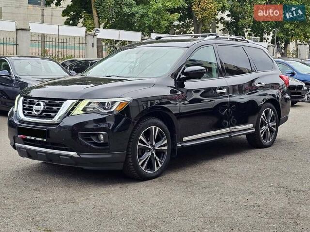Черный Ниссан Патфайндер, объемом двигателя 3.5 л и пробегом 159 тыс. км за 16200 $, фото 2 на Automoto.ua