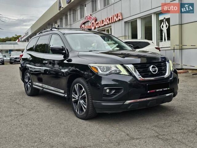 Черный Ниссан Патфайндер, объемом двигателя 3.5 л и пробегом 159 тыс. км за 16200 $, фото 4 на Automoto.ua