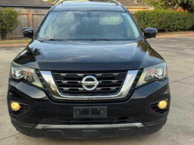 Чорний Ніссан Патфайндер, об'ємом двигуна 3.5 л та пробігом 57 тис. км за 17500 $, фото 1 на Automoto.ua