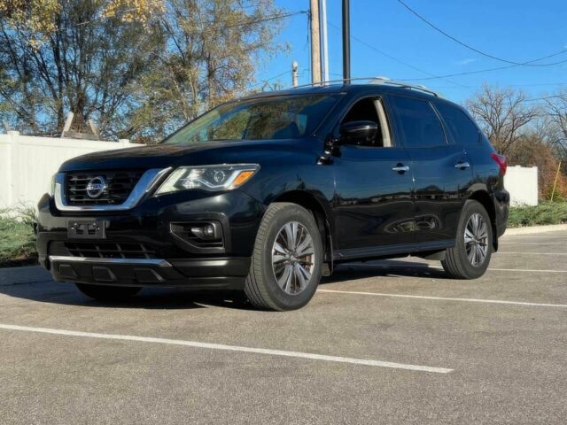 Черный Ниссан Патфайндер, объемом двигателя 3.5 л и пробегом 55 тыс. км за 10200 $, фото 2 на Automoto.ua