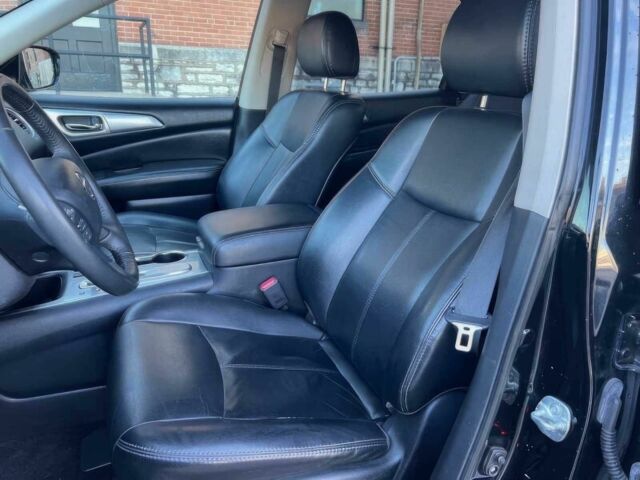 Черный Ниссан Патфайндер, объемом двигателя 3.5 л и пробегом 55 тыс. км за 10200 $, фото 7 на Automoto.ua