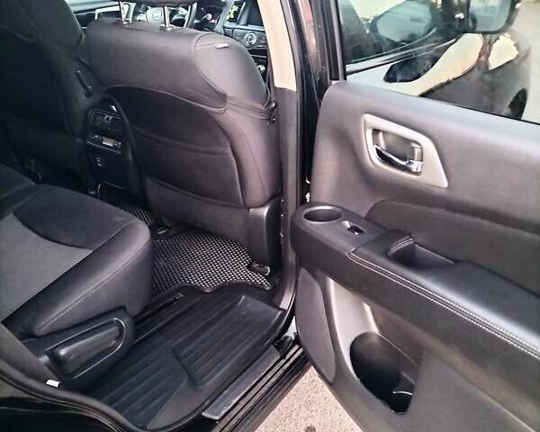 Черный Ниссан Патфайндер, объемом двигателя 3.5 л и пробегом 87 тыс. км за 17000 $, фото 15 на Automoto.ua