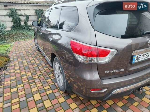 Коричневый Ниссан Патфайндер, объемом двигателя 3.5 л и пробегом 214 тыс. км за 13500 $, фото 7 на Automoto.ua