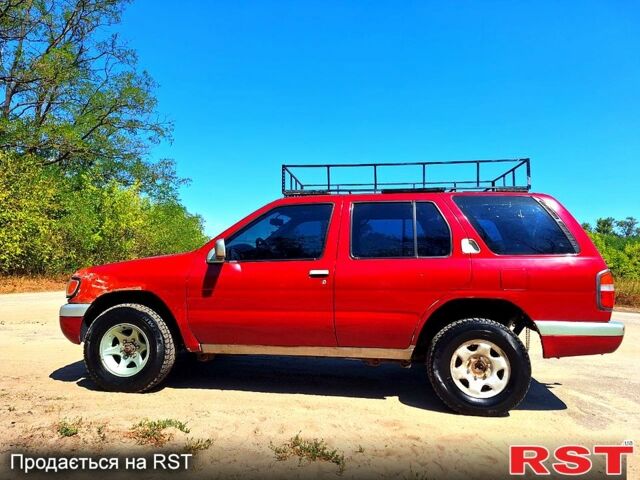 Красный Ниссан Патфайндер, объемом двигателя 3.3 л и пробегом 147 тыс. км за 3960 $, фото 3 на Automoto.ua