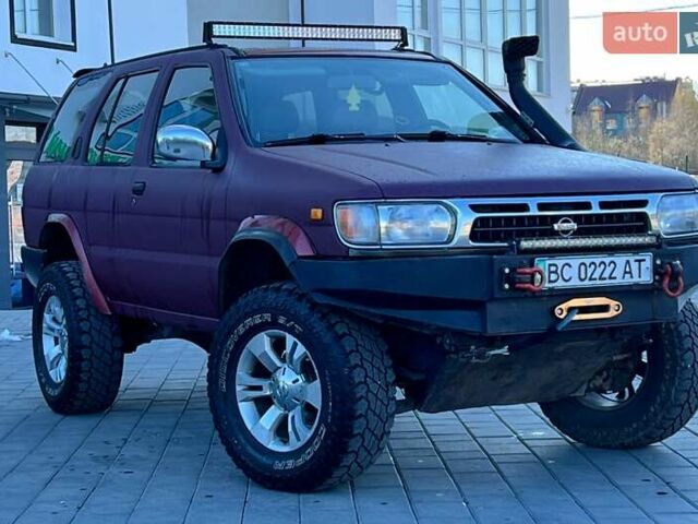 Красный Ниссан Патфайндер, объемом двигателя 3.3 л и пробегом 300 тыс. км за 7599 $, фото 5 на Automoto.ua