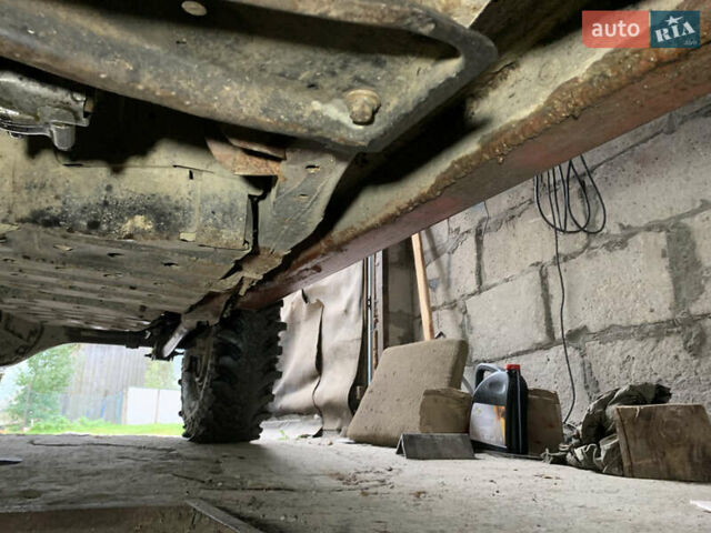 Червоний Ніссан Патфайндер, об'ємом двигуна 2.5 л та пробігом 300 тис. км за 4300 $, фото 14 на Automoto.ua