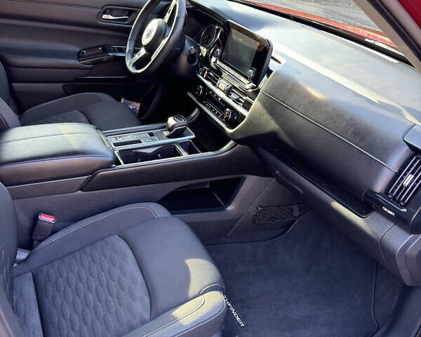 Червоний Ніссан Патфайндер, об'ємом двигуна 3.5 л та пробігом 27 тис. км за 33000 $, фото 18 на Automoto.ua