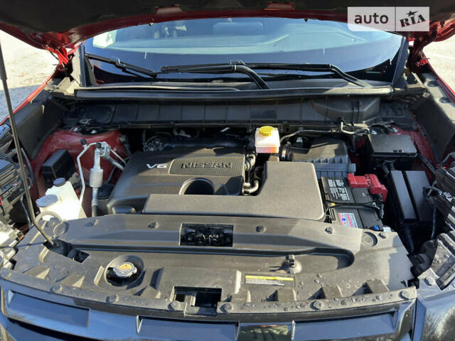 Червоний Ніссан Патфайндер, об'ємом двигуна 3.5 л та пробігом 27 тис. км за 33000 $, фото 1 на Automoto.ua