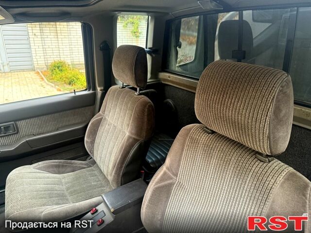 Ніссан Патфайндер, об'ємом двигуна 2 л та пробігом 200 тис. км за 2950 $, фото 4 на Automoto.ua
