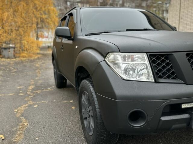 Ниссан Патфайндер, объемом двигателя 2.5 л и пробегом 333 тыс. км за 4800 $, фото 2 на Automoto.ua