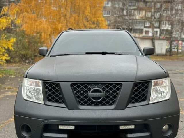 Ниссан Патфайндер, объемом двигателя 2.5 л и пробегом 333 тыс. км за 4800 $, фото 1 на Automoto.ua
