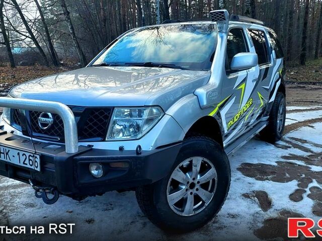 Ниссан Патфайндер, объемом двигателя 2.5 л и пробегом 333 тыс. км за 9000 $, фото 5 на Automoto.ua