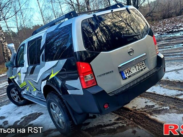 Ниссан Патфайндер, объемом двигателя 2.5 л и пробегом 333 тыс. км за 9000 $, фото 10 на Automoto.ua