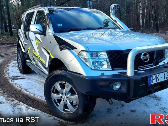 Ниссан Патфайндер, объемом двигателя 2.5 л и пробегом 333 тыс. км за 9000 $, фото 1 на Automoto.ua