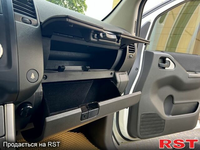 Ниссан Патфайндер, объемом двигателя 2.5 л и пробегом 83 тыс. км за 15800 $, фото 10 на Automoto.ua