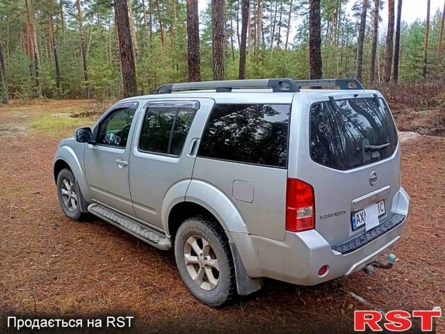 Ніссан Патфайндер, об'ємом двигуна 2.5 л та пробігом 156 тис. км за 12500 $, фото 2 на Automoto.ua