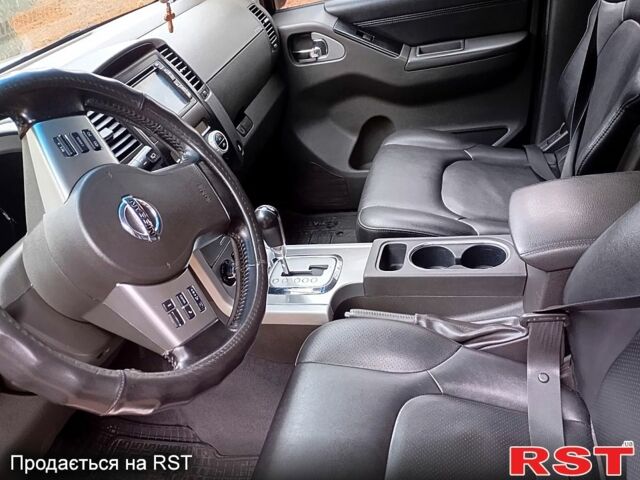 Ніссан Патфайндер, об'ємом двигуна 2.5 л та пробігом 156 тис. км за 12500 $, фото 3 на Automoto.ua