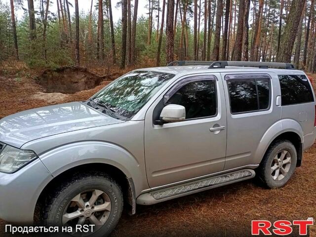 Ніссан Патфайндер, об'ємом двигуна 2.5 л та пробігом 156 тис. км за 12500 $, фото 1 на Automoto.ua