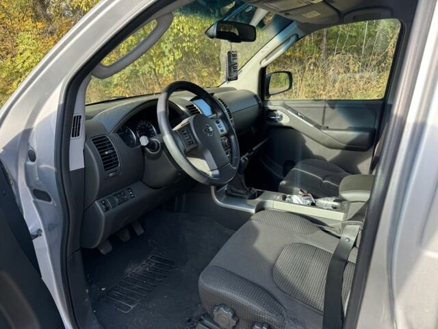 Ниссан Патфайндер 2007 в Ровно на Automoto.ua Серый Ниссан Патфайндер, объемом двигателя 2.5 л и пробегом 250 тыс. км за 2650 $, фото 2 на Automoto.ua