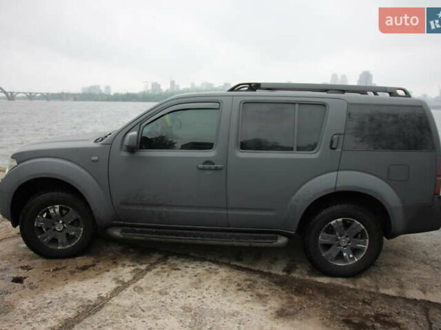 Ниссан Патфайндер 2005 в Днепре (Днепропетровске) на Automoto.ua Серый Ниссан Патфайндер, объемом двигателя 2.49 л и пробегом 285 тыс. км за 7600 $, фото 12 на Automoto.ua