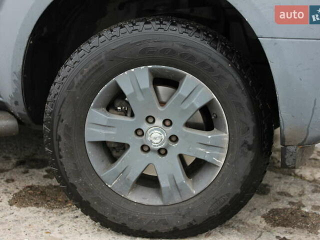 Ниссан Патфайндер 2005 в Днепре (Днепропетровске) на Automoto.ua Серый Ниссан Патфайндер, объемом двигателя 2.49 л и пробегом 285 тыс. км за 7600 $, фото 15 на Automoto.ua