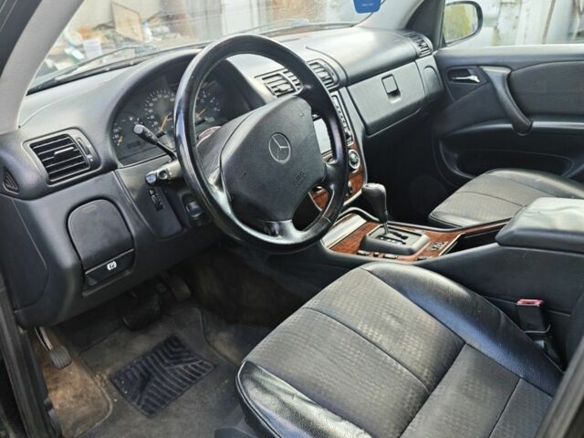 Серый Ниссан Патфайндер, объемом двигателя 3 л и пробегом 360 тыс. км за 3495 $, фото 7 на Automoto.ua