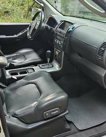 Сірий Ніссан Патфайндер, об'ємом двигуна 2.5 л та пробігом 192 тис. км за 9800 $, фото 9 на Automoto.ua