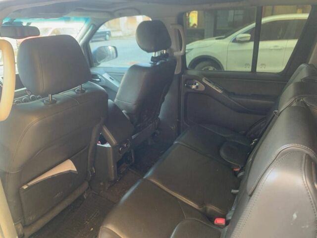 Сірий Ніссан Патфайндер, об'ємом двигуна 2.5 л та пробігом 3 тис. км за 4000 $, фото 7 на Automoto.ua