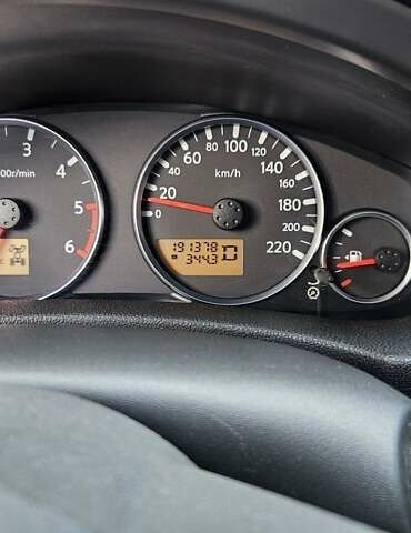 Сірий Ніссан Патфайндер, об'ємом двигуна 2.5 л та пробігом 192 тис. км за 9800 $, фото 7 на Automoto.ua