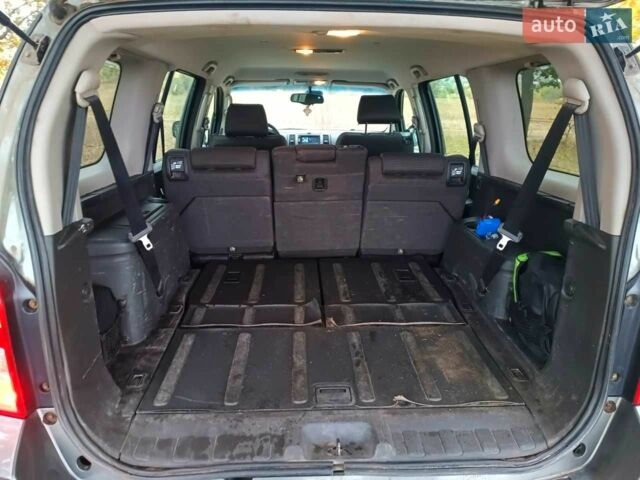 Сірий Ніссан Патфайндер, об'ємом двигуна 2.5 л та пробігом 361 тис. км за 5999 $, фото 22 на Automoto.ua