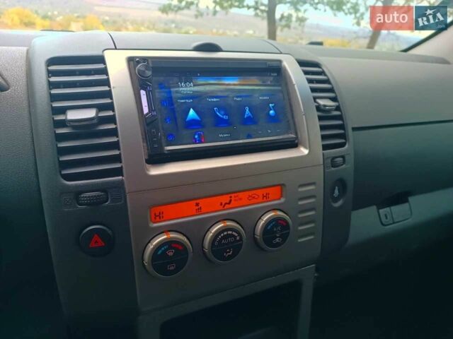 Сірий Ніссан Патфайндер, об'ємом двигуна 2.5 л та пробігом 361 тис. км за 5999 $, фото 15 на Automoto.ua