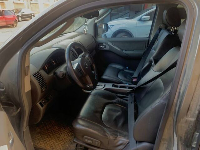 Сірий Ніссан Патфайндер, об'ємом двигуна 2.5 л та пробігом 3 тис. км за 4000 $, фото 6 на Automoto.ua