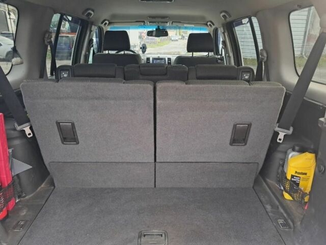 Серый Ниссан Патфайндер, объемом двигателя 2.5 л и пробегом 247 тыс. км за 3100 $, фото 9 на Automoto.ua