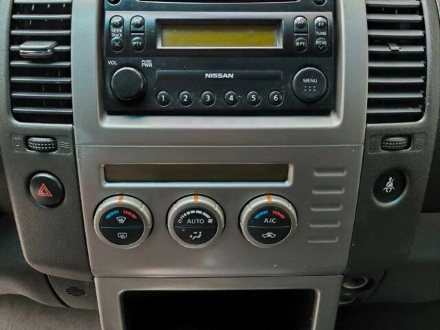 Серый Ниссан Патфайндер, объемом двигателя 2.5 л и пробегом 358 тыс. км за 5978 $, фото 8 на Automoto.ua