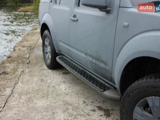 Ниссан Патфайндер 2005 в Днепре (Днепропетровске) на Automoto.ua Серый Ниссан Патфайндер, объемом двигателя 2.49 л и пробегом 285 тыс. км за 7600 $, фото 16 на Automoto.ua