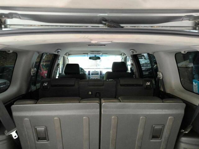 Серый Ниссан Патфайндер, объемом двигателя 2.5 л и пробегом 358 тыс. км за 5978 $, фото 6 на Automoto.ua