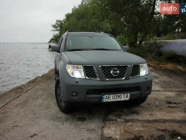 Ниссан Патфайндер 2005 в Днепре (Днепропетровске) на Automoto.ua Серый Ниссан Патфайндер, объемом двигателя 2.49 л и пробегом 285 тыс. км за 7600 $, фото 9 на Automoto.ua