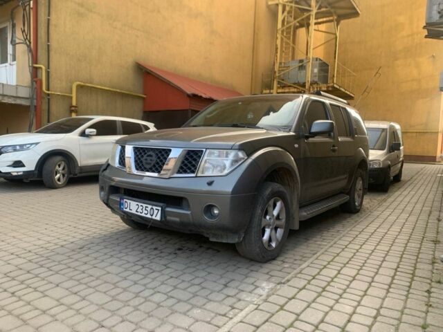 Сірий Ніссан Патфайндер, об'ємом двигуна 2.5 л та пробігом 3 тис. км за 4000 $, фото 8 на Automoto.ua