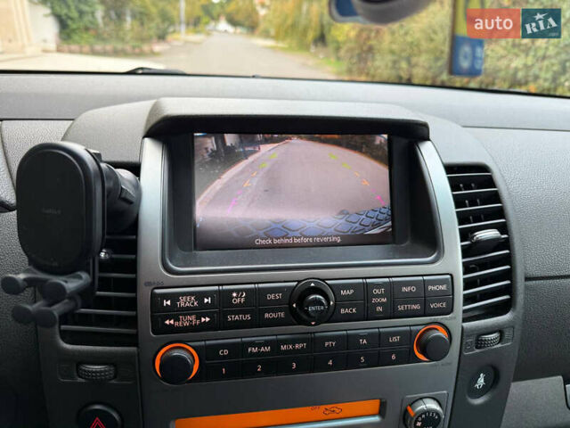 Серый Ниссан Патфайндер, объемом двигателя 4 л и пробегом 155 тыс. км за 12700 $, фото 38 на Automoto.ua