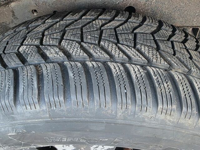 Серый Ниссан Патфайндер, объемом двигателя 2.5 л и пробегом 300 тыс. км за 6388 $, фото 2 на Automoto.ua