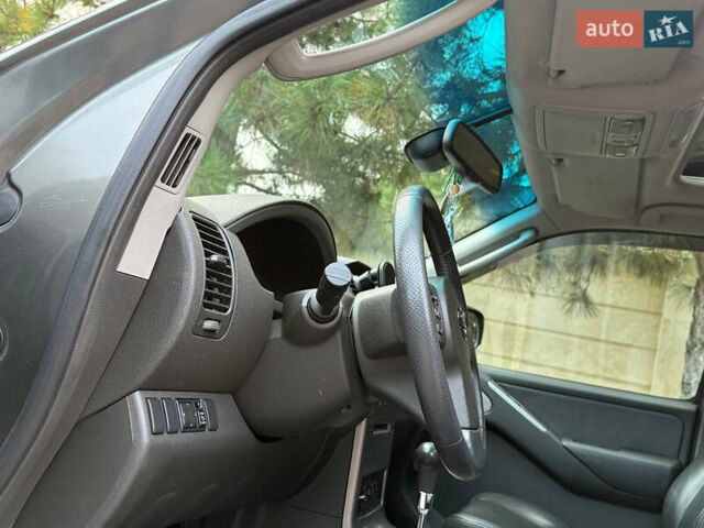 Серый Ниссан Патфайндер, объемом двигателя 4 л и пробегом 155 тыс. км за 12700 $, фото 34 на Automoto.ua