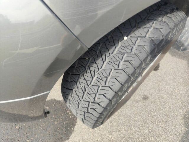 Серый Ниссан Патфайндер, объемом двигателя 2.5 л и пробегом 255 тыс. км за 3493 $, фото 16 на Automoto.ua