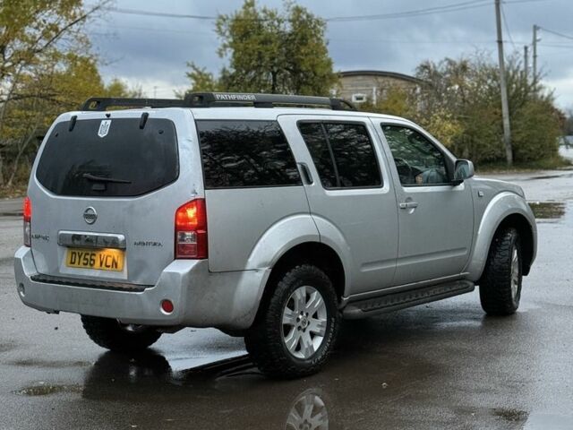 Ниссан Патфайндер 2007 в Харькове на Automoto.ua Серый Ниссан Патфайндер, объемом двигателя 2.5 л и пробегом 141 тыс. км за 5000 $, фото 3 на Automoto.ua
