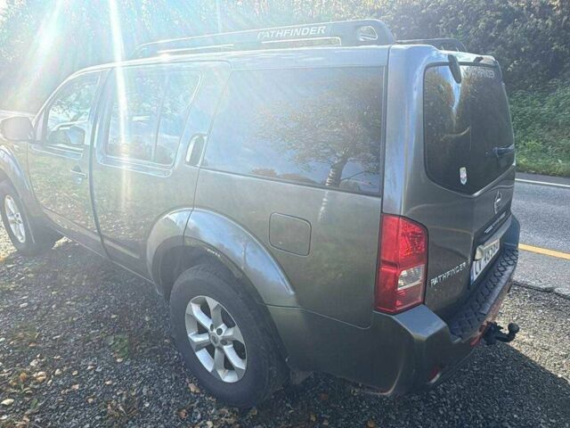 Ніссан Патфайндер 2007 у Знаменке на Automoto.ua Сірий Ніссан Патфайндер, об'ємом двигуна 0 л та пробігом 262 тис. км за 6600 $, фото 3 на Automoto.ua