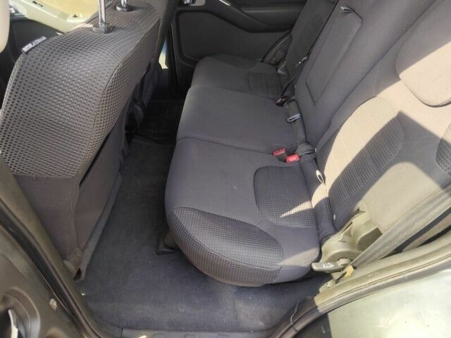 Серый Ниссан Патфайндер, объемом двигателя 2.5 л и пробегом 255 тыс. км за 3493 $, фото 10 на Automoto.ua