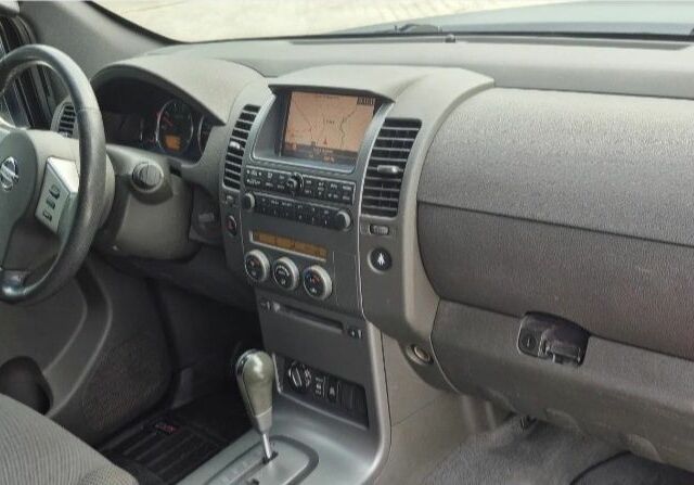 Ніссан Патфайндер 2007 у Дніпро (Дніпропетровську) на Automoto.ua Сірий Ніссан Патфайндер, об'ємом двигуна 2.5 л та пробігом 225 тис. км за 3100 $, фото 9 на Automoto.ua