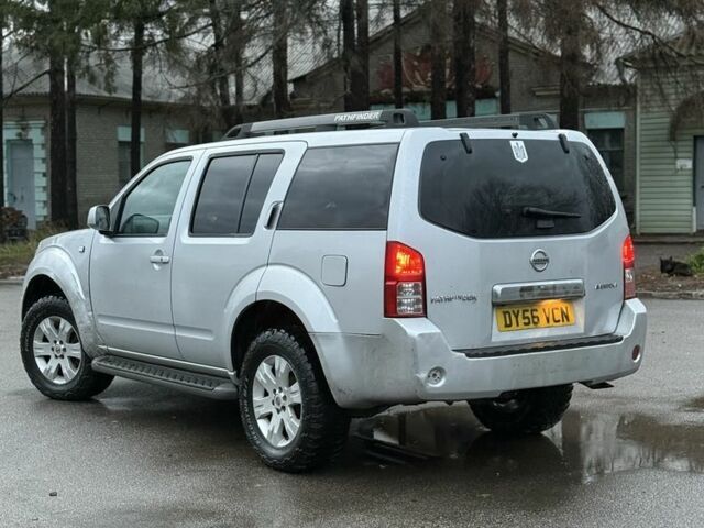 Ниссан Патфайндер 2007 в Харькове на Automoto.ua Серый Ниссан Патфайндер, объемом двигателя 2.5 л и пробегом 141 тыс. км за 5000 $, фото 2 на Automoto.ua